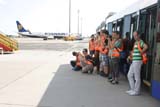 Spotteri sleduj push-up lietadla leteckej spolonosti TRAVEL SERVICE na bratislavskom letisku