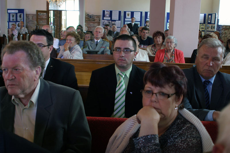 bradlo-201205_012